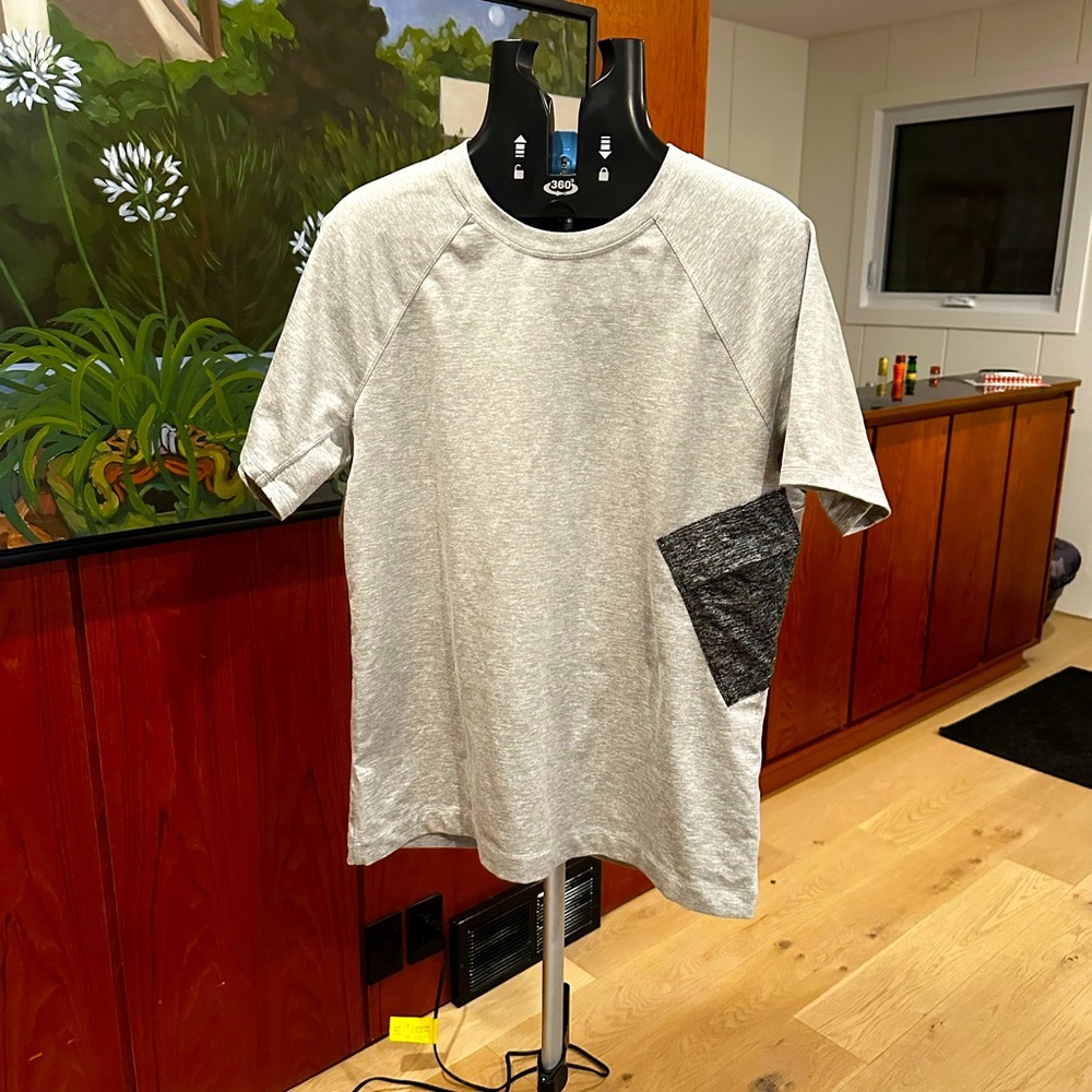 Kit and Ace Luxury Pocket T-shirt - M - Soft Cotton Stretch - Light grey